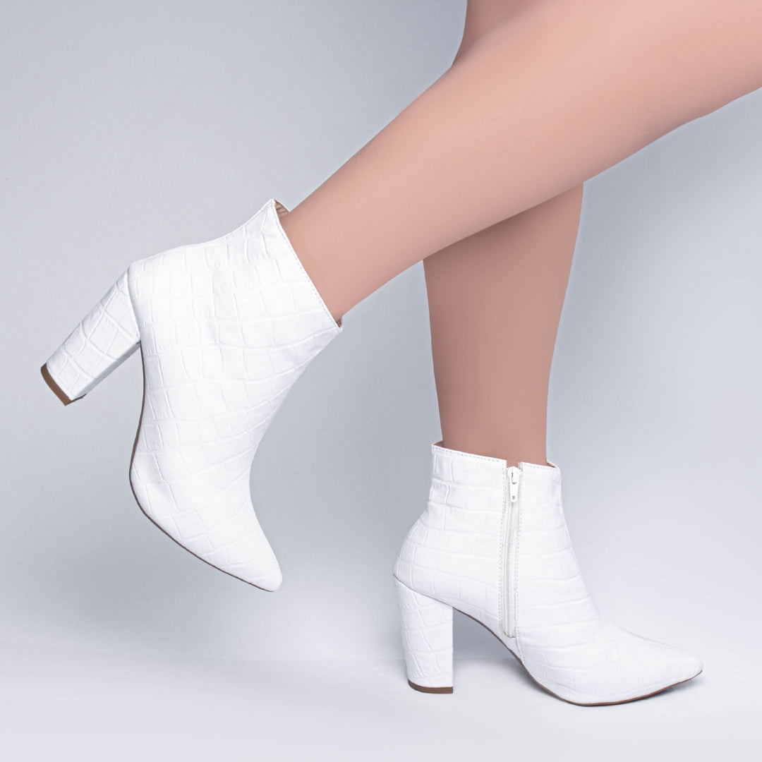 Women's Pointed Toe Boots