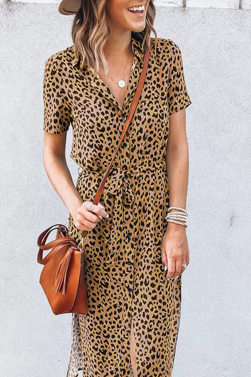 Vestido camisa caqui com estampa de leopardo