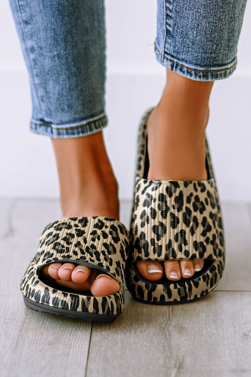 Chinelo Cloud Slides com estampa Leopardo