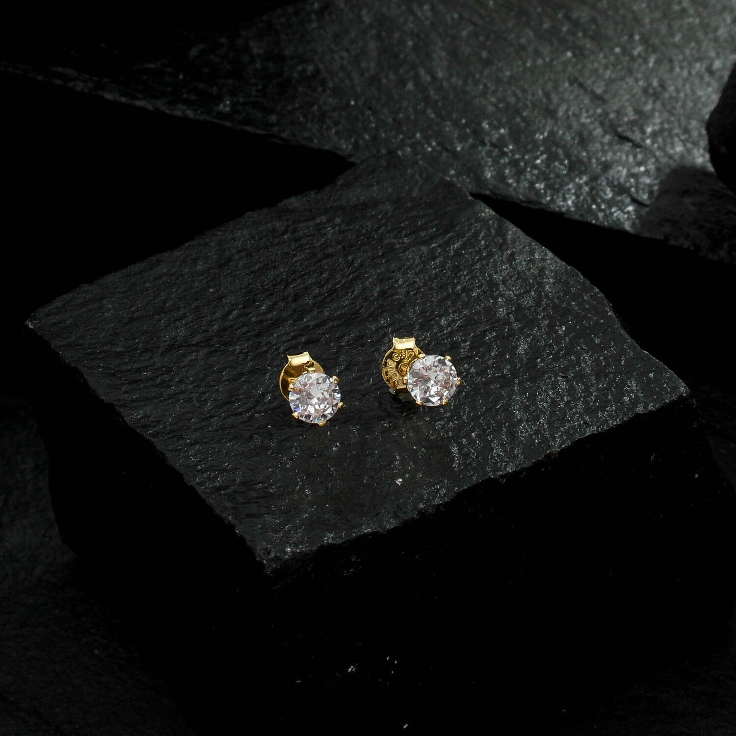 Small Gold Zirconia Point of Light Earring