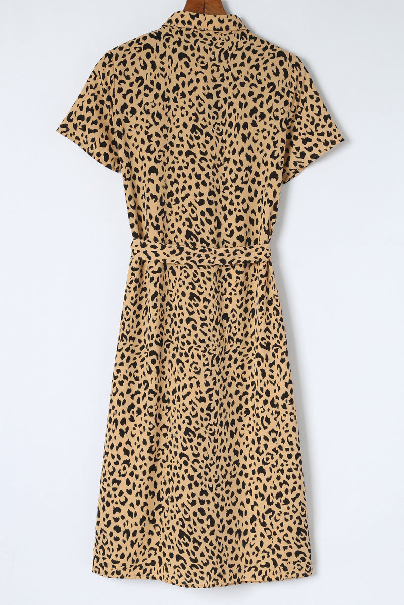 Vestido camisa caqui com estampa de leopardo