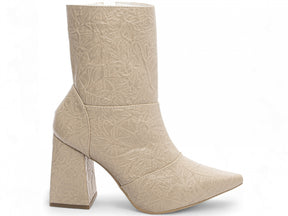 Vintage Beige Napa Boot with Unique Details: Elegant and Comfortable